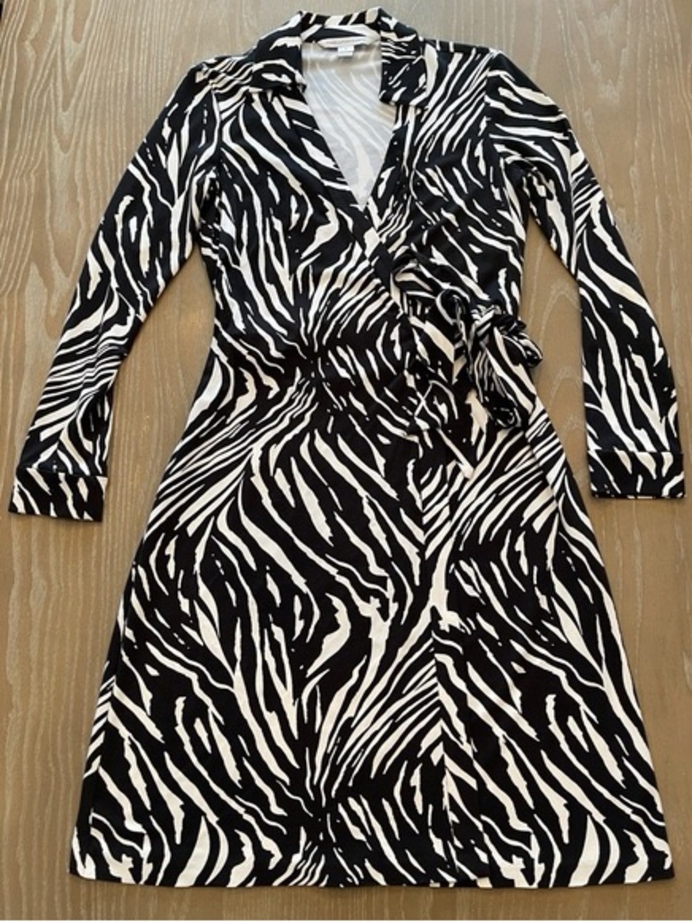 Diane von Furstenberg Abigail Silk Jersey Long Sleeve Midi Wrap Dress Size 4